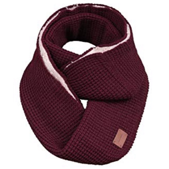 Bickley + Mitchell Accessories - NWT Cozy Bickley + Mitchell Faux Sherpa Knit Scarf